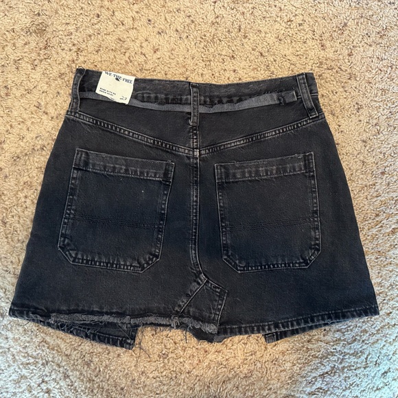 BNWT FREE PEOPLE DENIM MINI SKIRT SIZE 27 - Picture 3 of 3